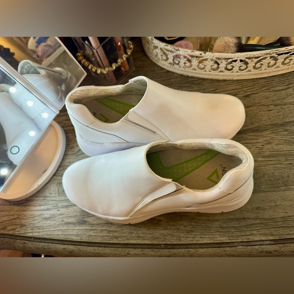 Brand New Align Luna Shoes - Picture 5 of 8